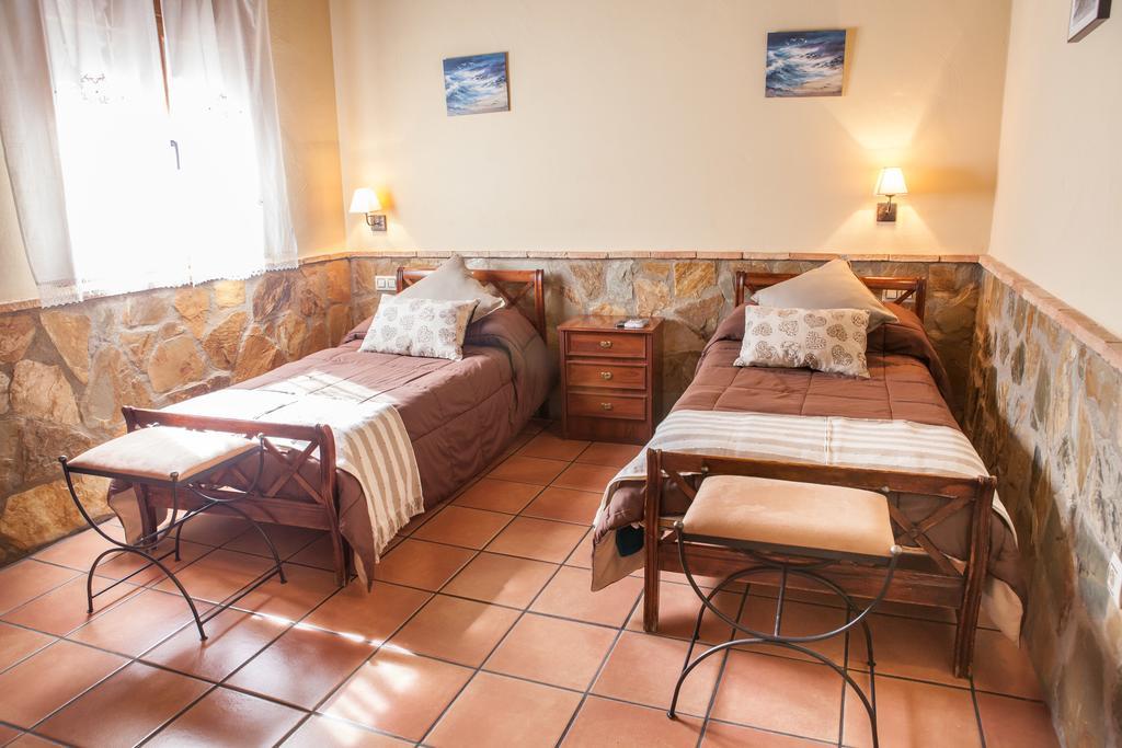 Casas Rurales La Dehesa Casas del Monte Esterno foto