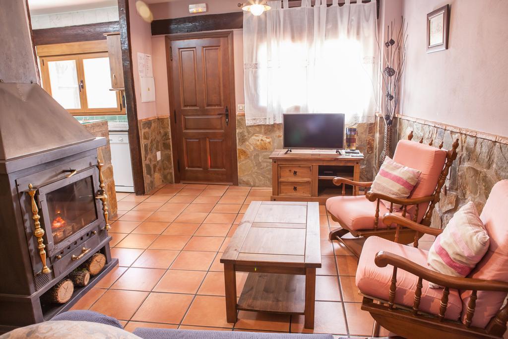 Casas Rurales La Dehesa Casas del Monte Esterno foto